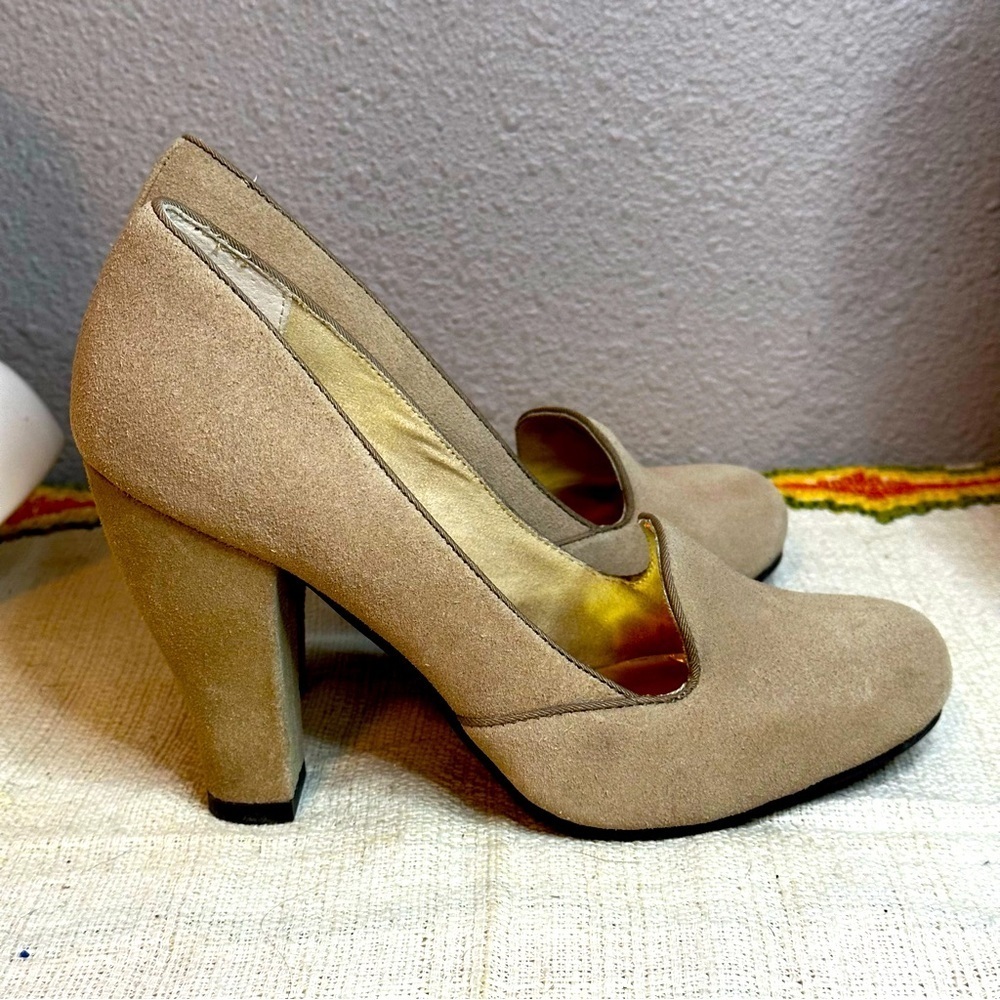 Seychelles by Anthropology Tan Suede chunky heels sz 7​​